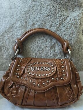 Vintage Y2K GUESS Tan Leather Studded Shoulder Bag with Embossed Floral Flap